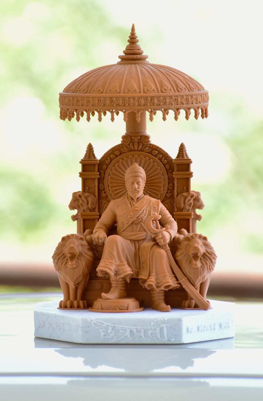 Chhatrapati Shivaji Maharaj 3D Throne Idol with Warm USB LED Light (16cm) | RR Murti Hub